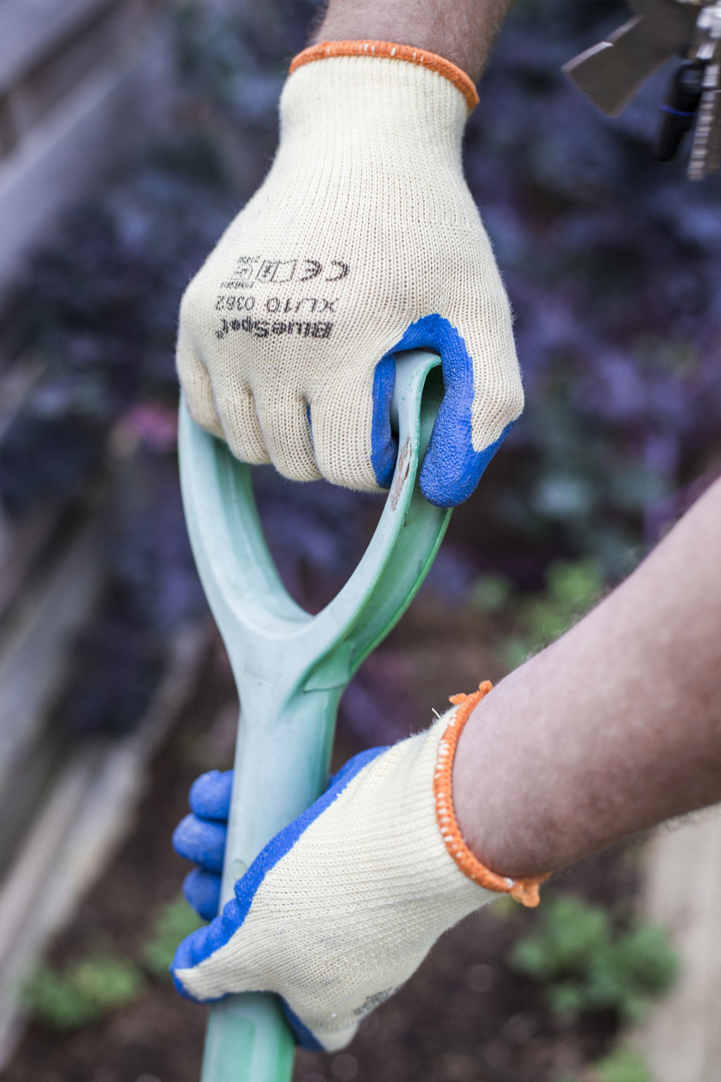 Blue Spot Tools Latex Grip Gloves (Large)